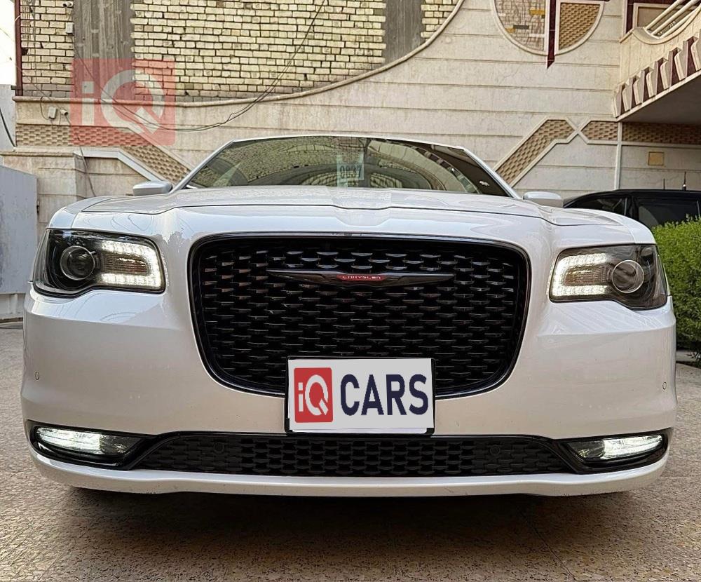 كرايسلر 300